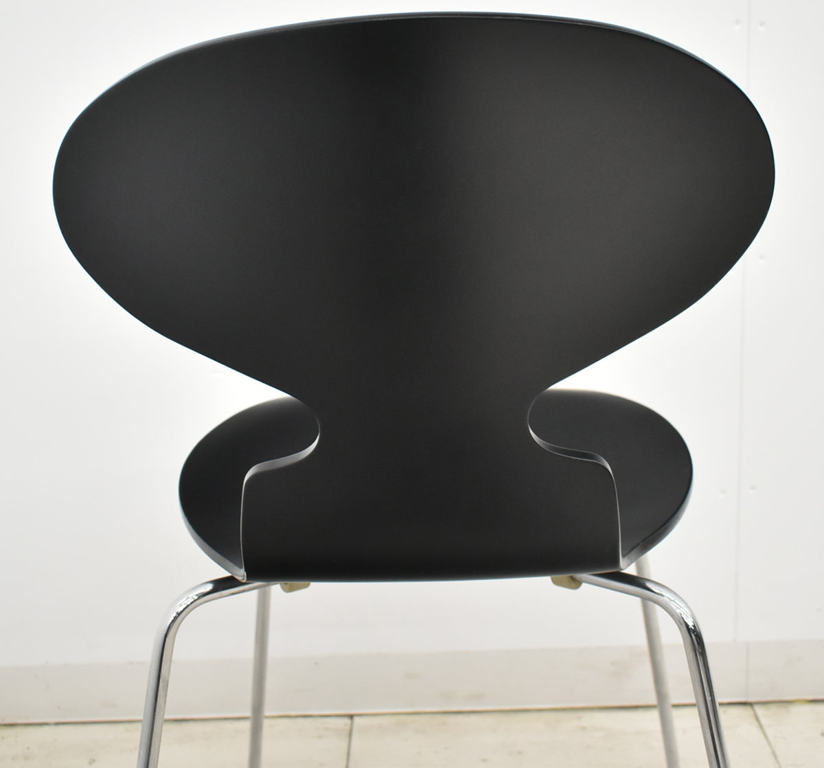 【中古】フリッツハンセン　アントチェア　幅480　ブラック　2025121602【中古オフィス家具】