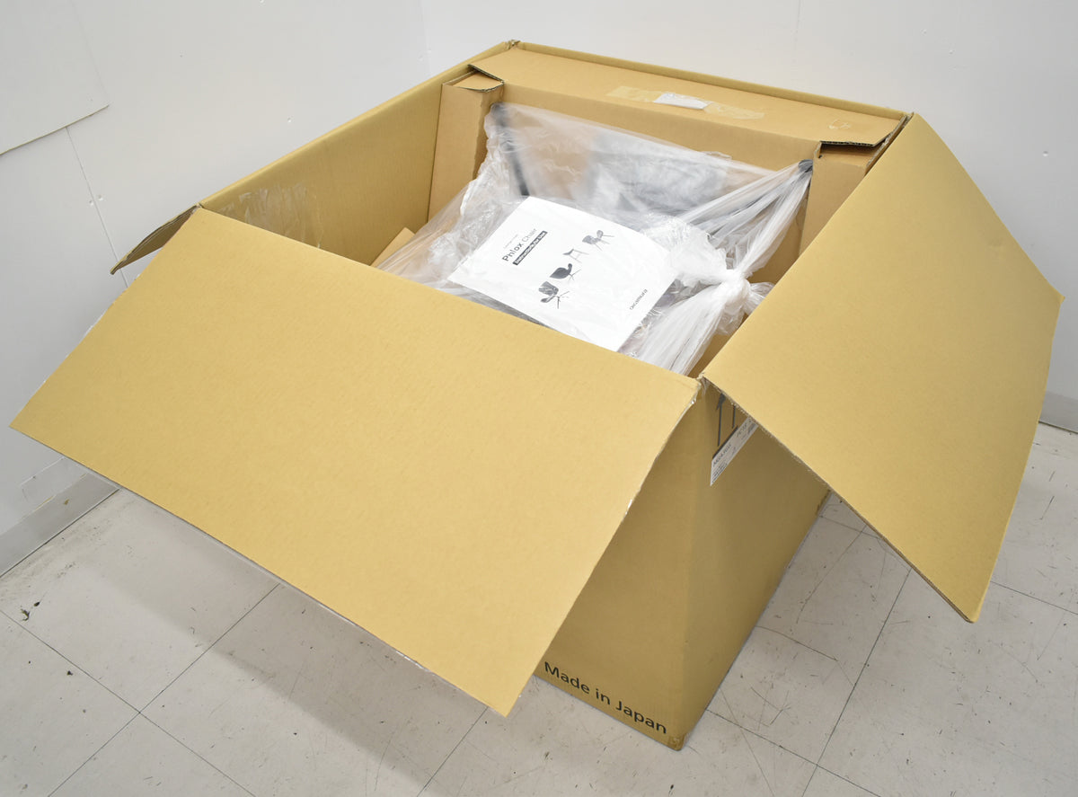 【中古】[新品未使用品・箱不良]オカムラ　フロックス　ラウンジチェア　アルミ４スターレッグ（グライド）幅720　革張り　ホワイト　2025121701【中古オフィス家具】