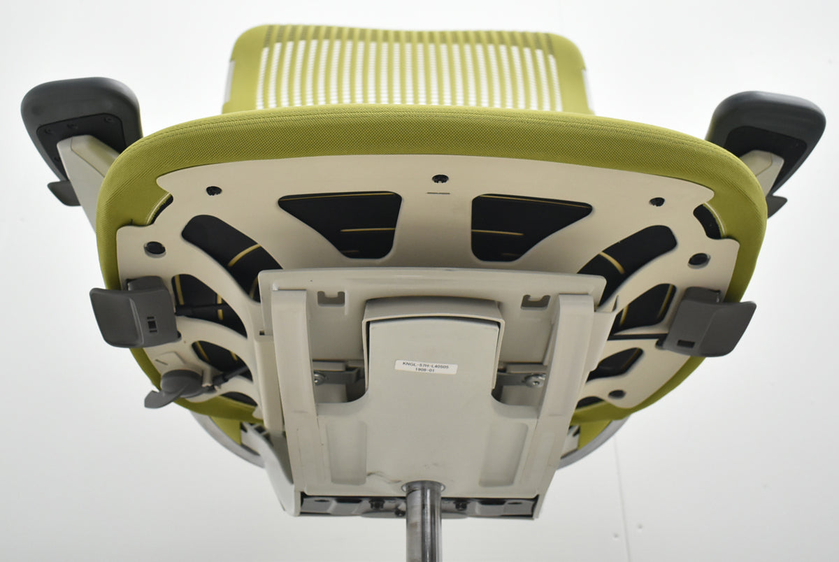 【中古】Knoll　ジェネレーション　可動肘（ハイパフォーマンス肘）ポリッシュ脚　グリーン　2025121704【中古オフィス家具】