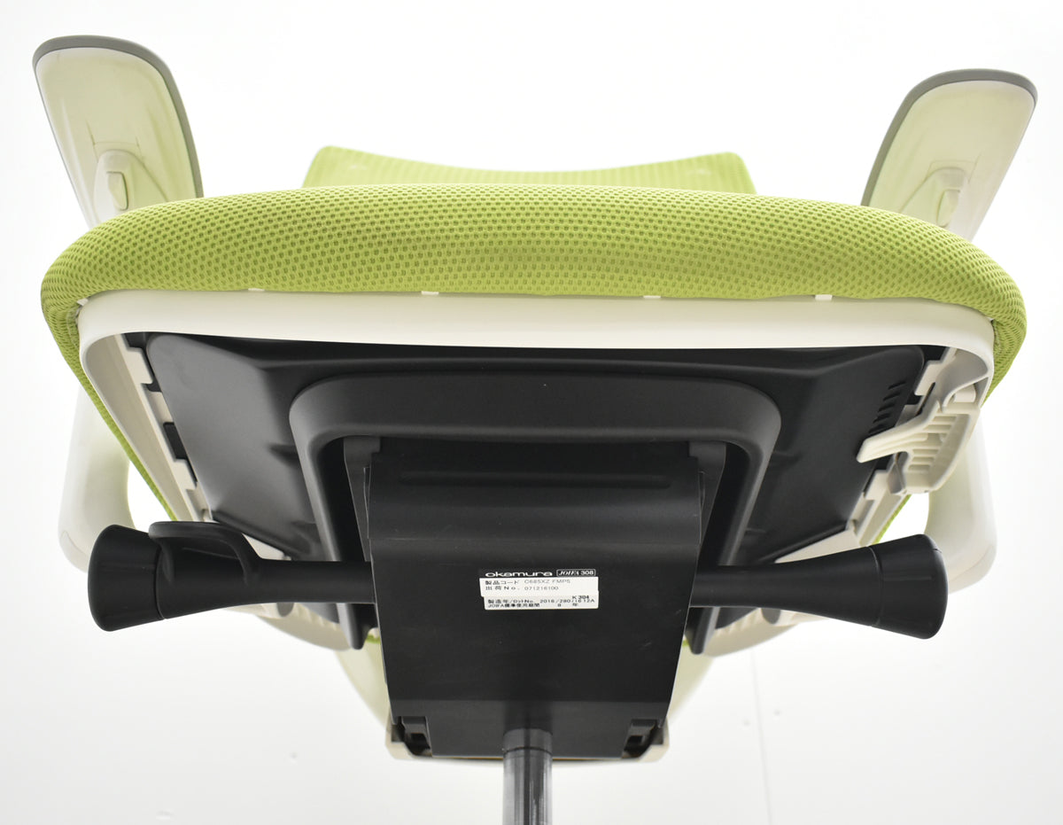 【中古】オカムラ　シルフィー　ハイバック　可動肘　ランバーサポート　バックカーブアジャスト　前傾機能　ライムグリーン　2025121705【中古オフィス家具】