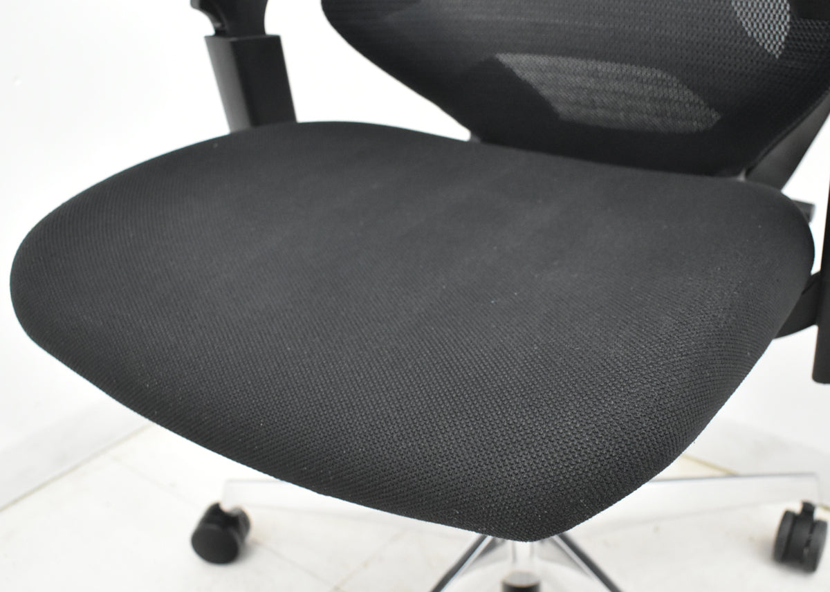 【中古】コクヨ　デュオラ　エクストラハイバック　可動ヘッドレスト　可動肘　クランクスライドアーム　ランバーサポート　ポリッシュ　ブラック　2025121802【中古オフィス家具】