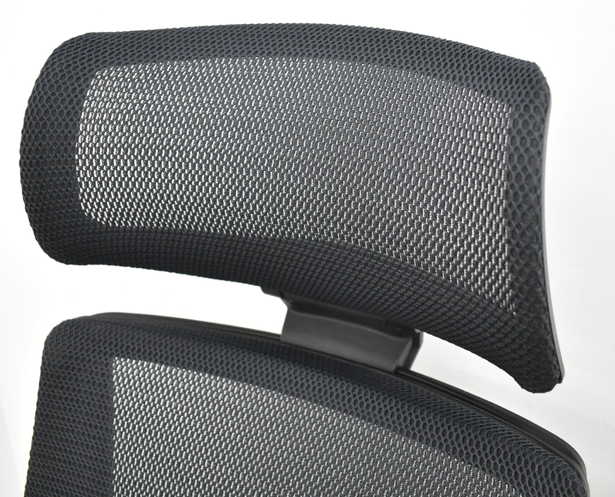 【中古】コクヨ　デュオラ　エクストラハイバック　可動ヘッドレスト　可動肘　クランクスライドアーム　ランバーサポート　ポリッシュ　ブラック　2025121802【中古オフィス家具】