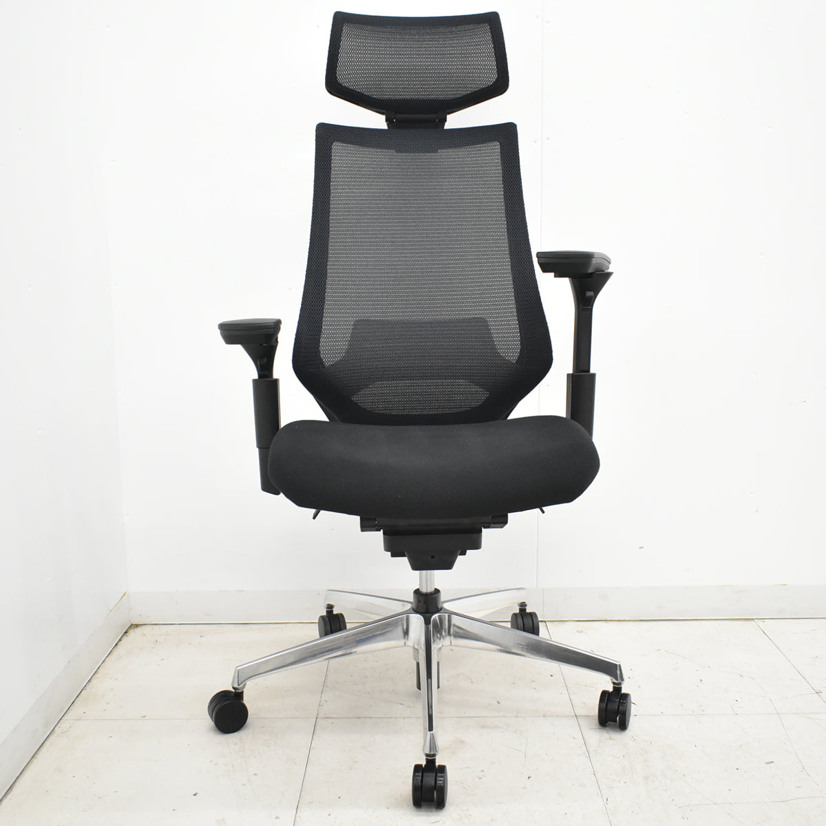 【中古】コクヨ　デュオラ　エクストラハイバック　可動ヘッドレスト　可動肘　クランクスライドアーム　ランバーサポート　ポリッシュ　ブラック　2025121802【中古オフィス家具】