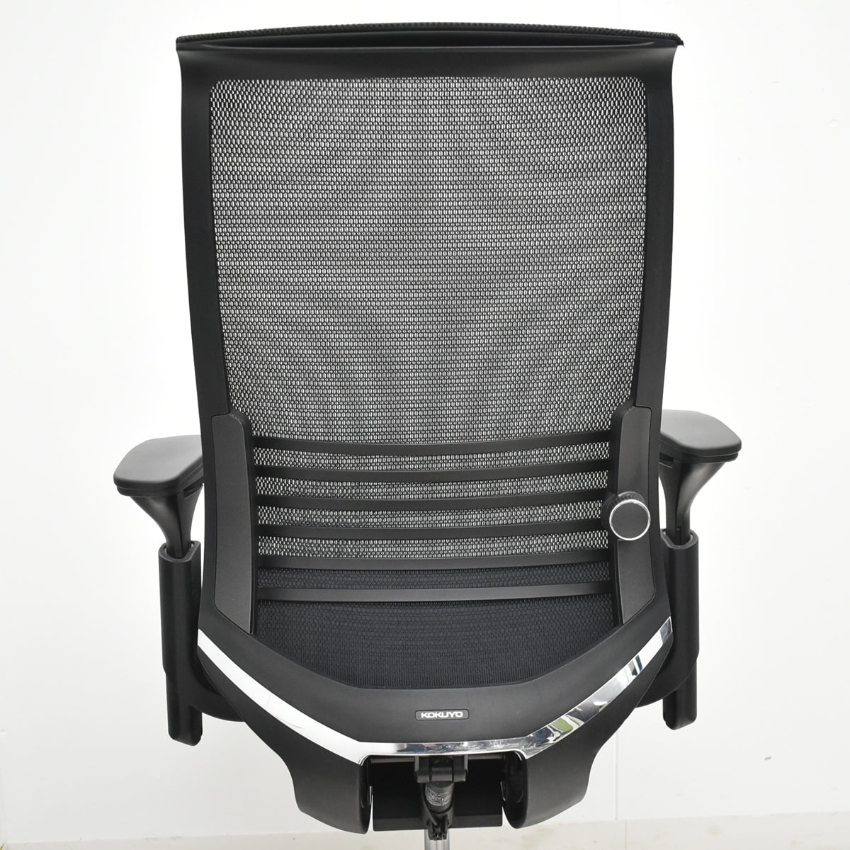 【中古】コクヨ　ベゼル　可動肘　ウェーブモーションサポート　 ブラック　2025121803【中古オフィス家具】