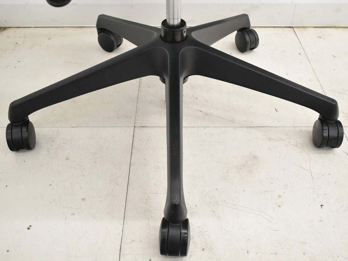 【中古】オカムラ　シルフィー　ハイバック　可動肘　バックカーブアジャスト　前傾機能　ハンガー　ブルーグリーン　2025121805【中古オフィス家具】