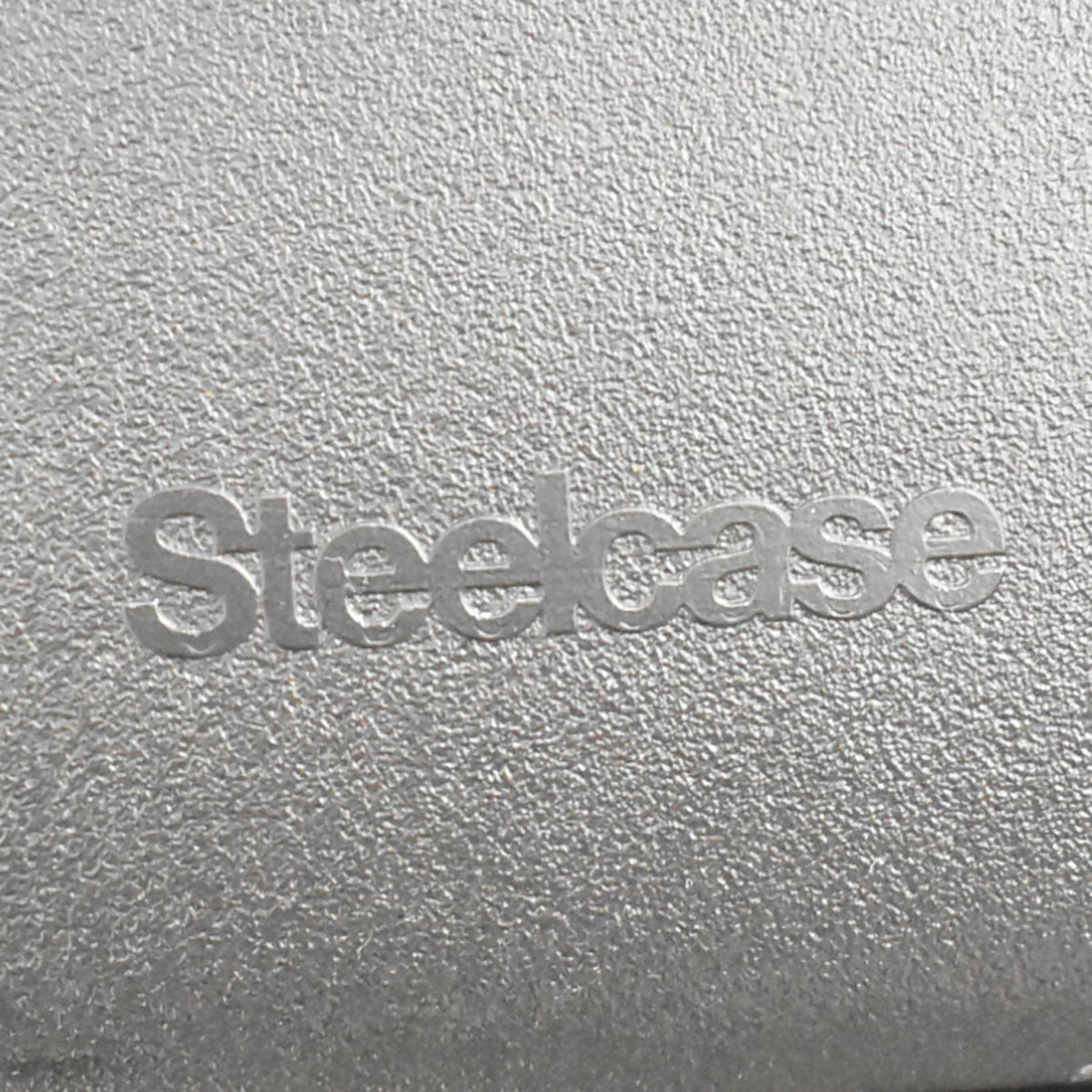 【中古】スチールケース　Gesture　ジェスチャー　可動肘　グレー　2025121901【中古オフィス家具】