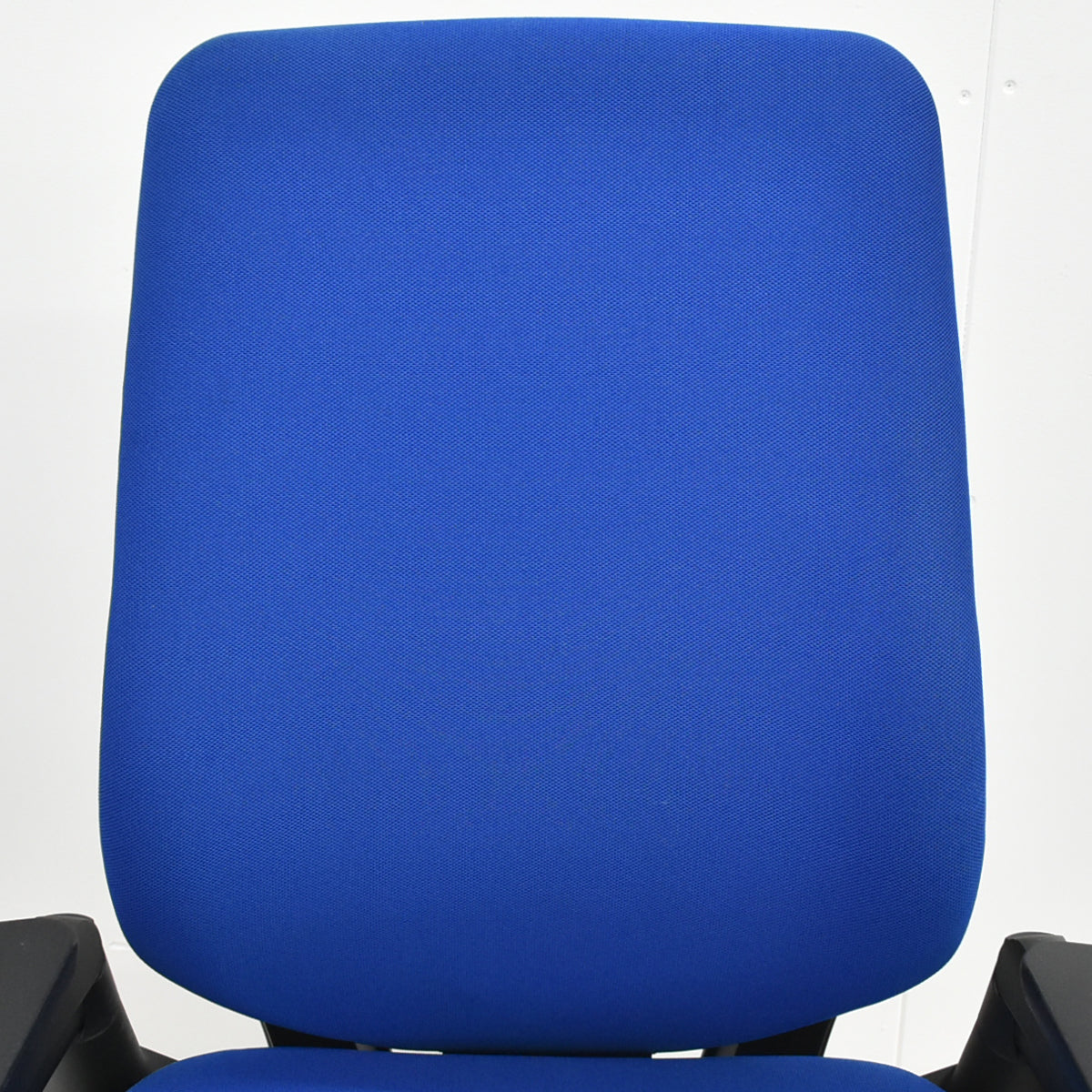 【中古】スチールケース　Gesture　ジェスチャー　可動肘　ブルー　2025121902【中古オフィス家具】