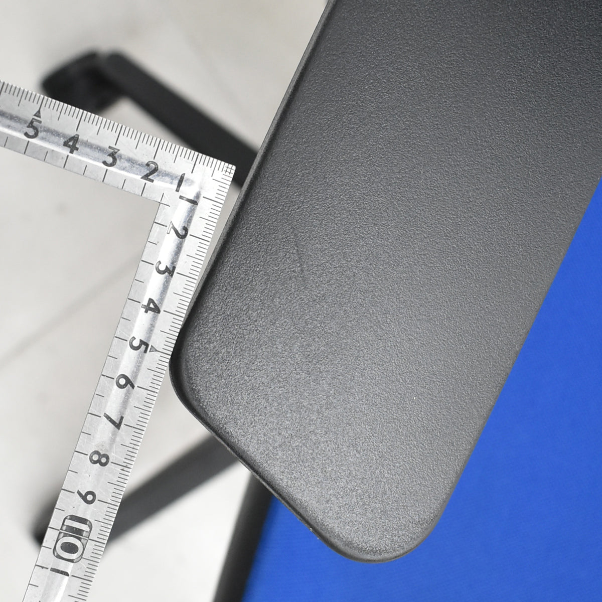 【中古】スチールケース　Gesture　ジェスチャー　可動肘　ブルー　2025121902【中古オフィス家具】