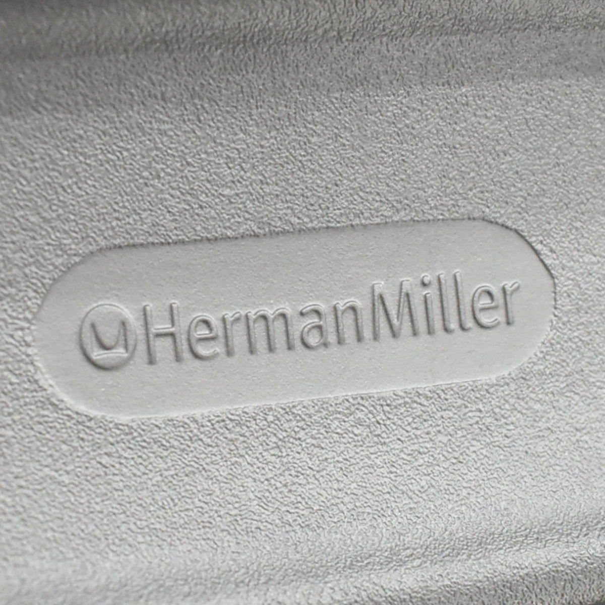 【中古】ハーマンミラー　アーロンチェア　スタンダード　Ｂサイズ　ランバーサポート　昇降ガス新品交換済　ブラック　2025122001【中古オフィス家具】