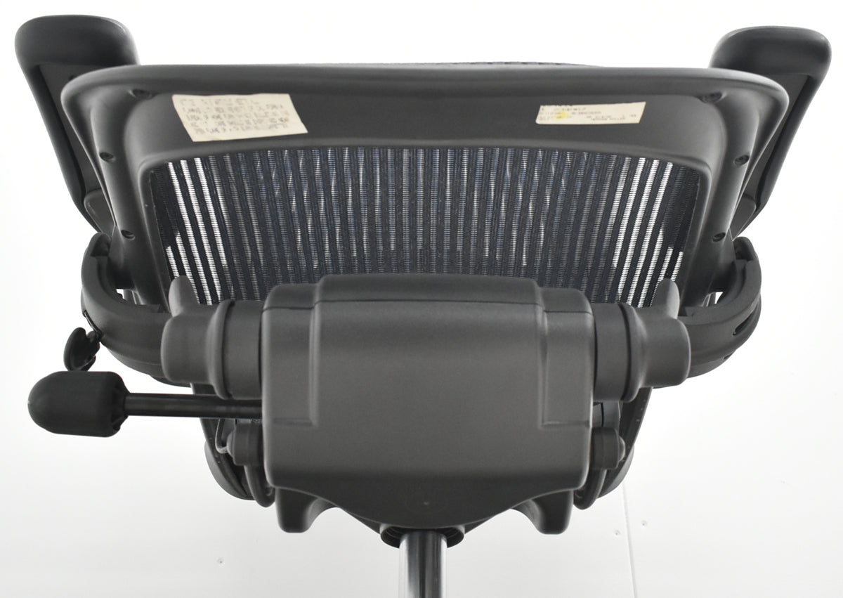 【中古】ハーマンミラー　アーロンチェア　スタンダード　Ｂサイズ　ランバーサポート　昇降ガス新品交換済　ネイビー　2025122002【中古オフィス家具】