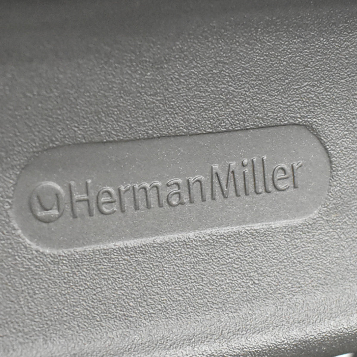 【中古】ハーマンミラー　アーロンチェア　Bサイズ　フル装備　ランバーサポート　可動肘（レバータイプ）　昇降ガス新品交換済　ブラック　2025122004【中古オフィス家具】