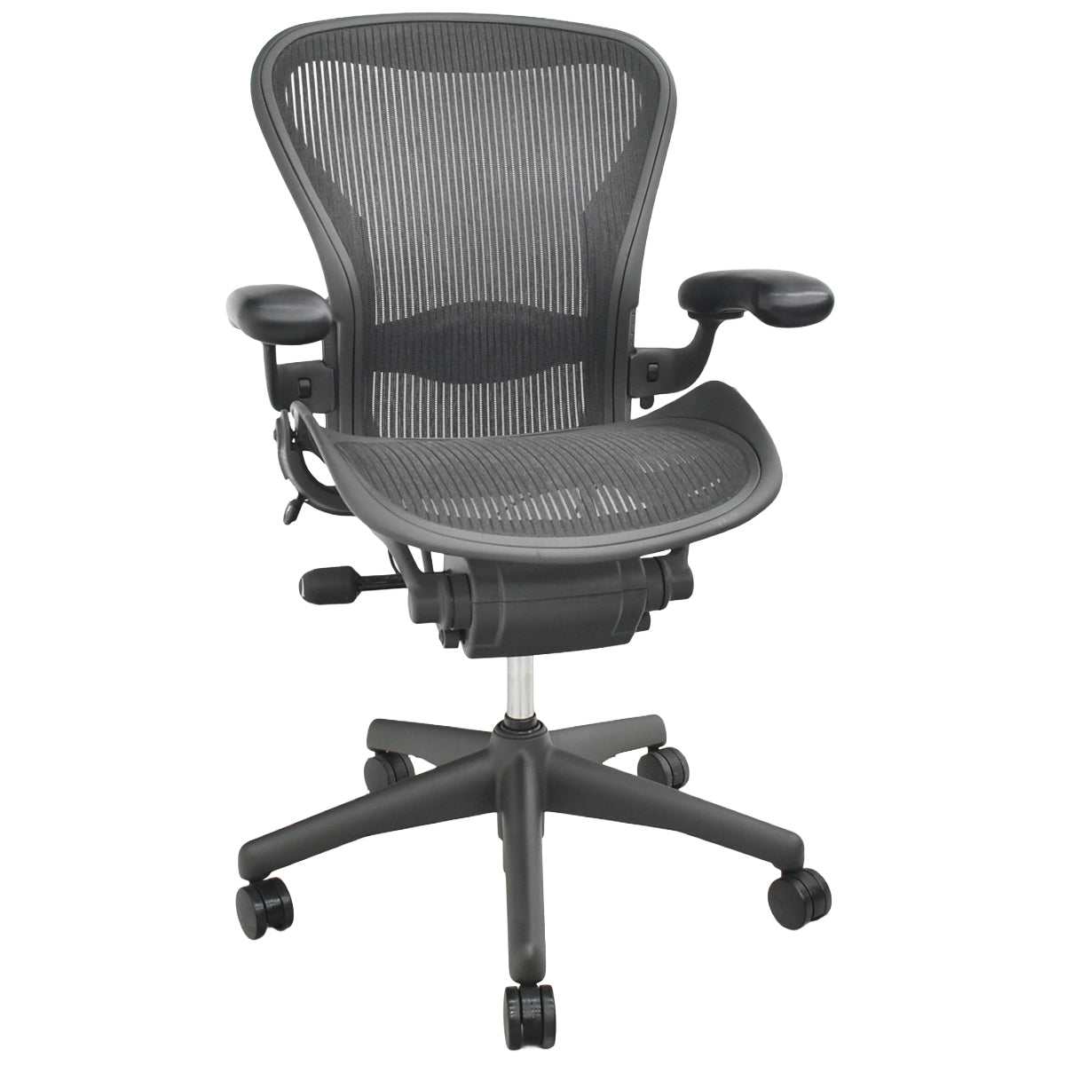 【中古】ハーマンミラー　アーロンチェア　Bサイズ　フル装備　ランバーサポート　可動肘（レバータイプ）　昇降ガス新品交換済　ブラック　2025122004【中古オフィス家具】