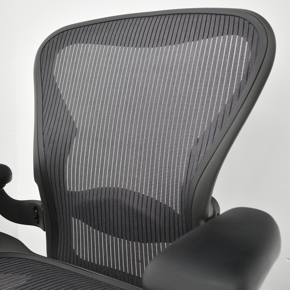 【中古】ハーマンミラー　アーロンチェア　Bサイズ　フル装備　ランバーサポート　グレー　2025122202【中古オフィス家具】