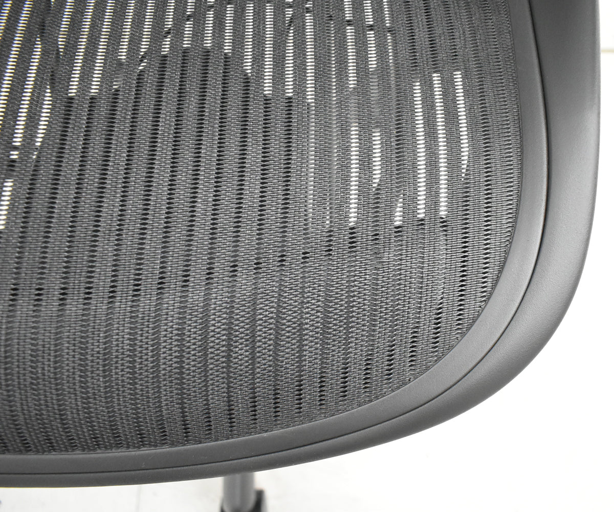 【中古】ハーマンミラー　アーロンチェア　Aサイズ　フル装備　ランバーサポート　ブラック　2025122205【中古オフィス家具】