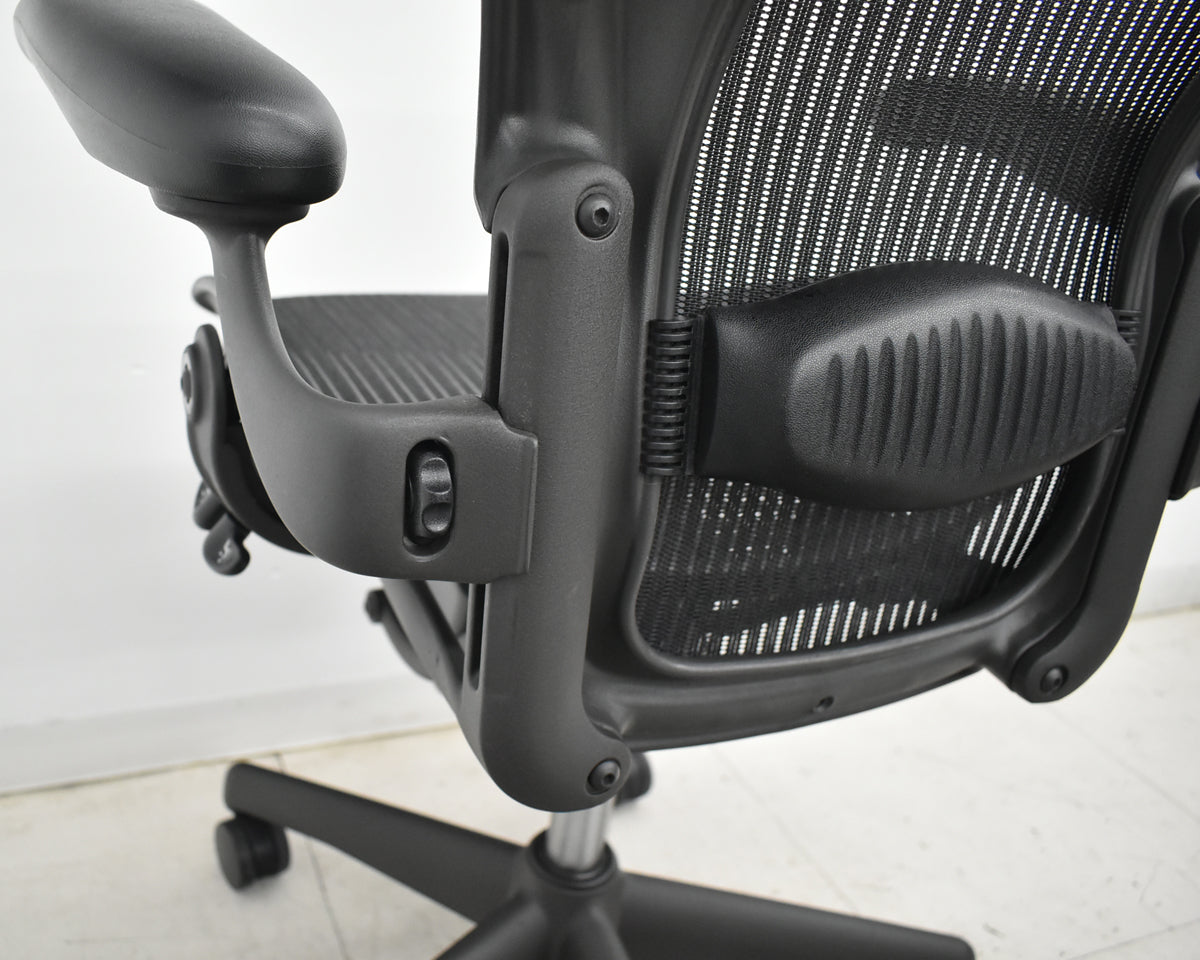 【中古】ハーマンミラー　アーロンチェア　Aサイズ　フル装備　ランバーサポート　ブラック　2025122205【中古オフィス家具】