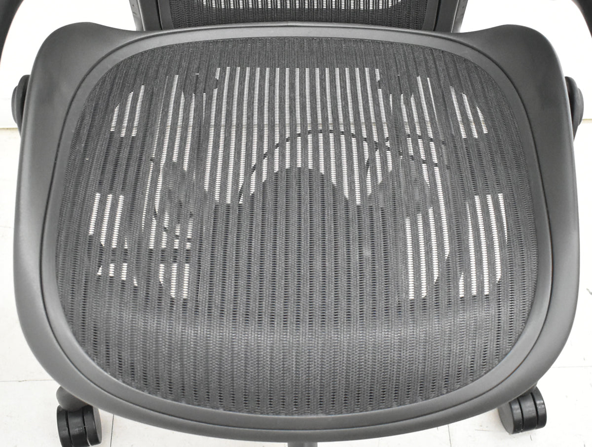 【中古】ハーマンミラー　アーロンチェア　Aサイズ　フル装備　ランバーサポート　ブラック　2025122301【中古オフィス家具】