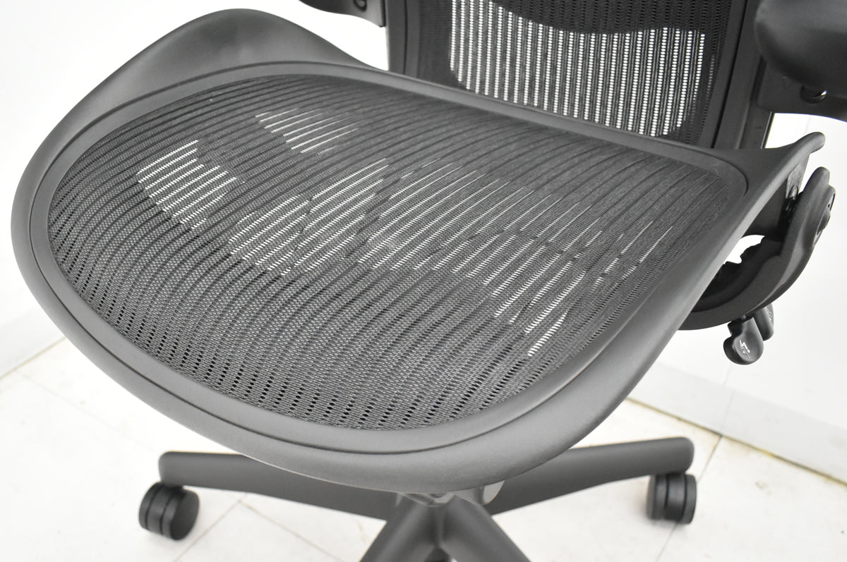 【中古】ハーマンミラー　アーロンチェア　Aサイズ　フル装備　ランバーサポート　ブラック　2025122301【中古オフィス家具】