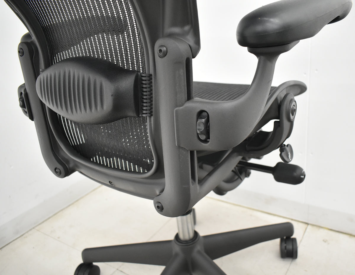 【中古】ハーマンミラー　アーロンチェア　Aサイズ　フル装備　ランバーサポート　ブラック　2025122301【中古オフィス家具】