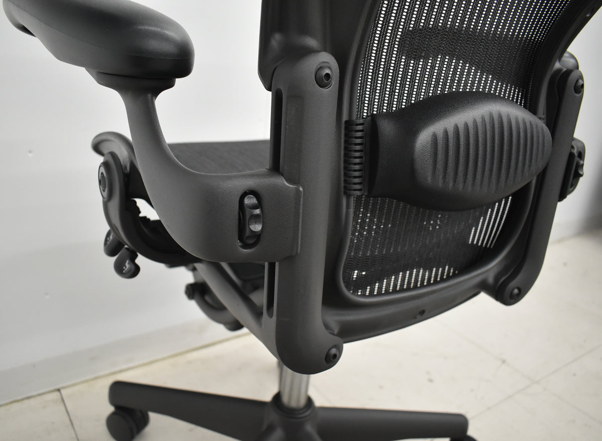 【中古】ハーマンミラー　アーロンチェア　Aサイズ　フル装備　ランバーサポート　ブラック　2025122301【中古オフィス家具】