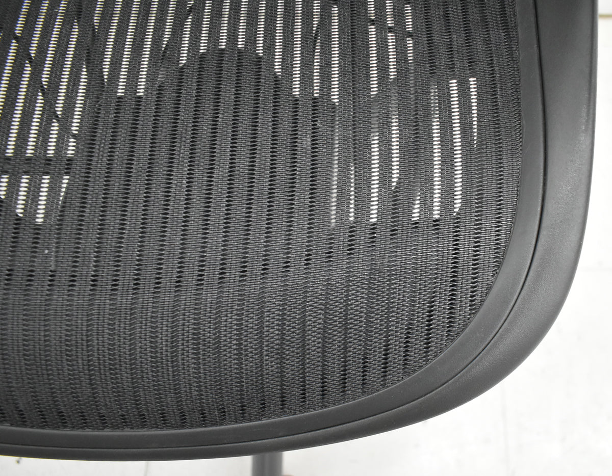 【中古】ハーマンミラー　アーロンチェア　Aサイズ　フル装備　ランバーサポート　ブラック　2025122302【中古オフィス家具】