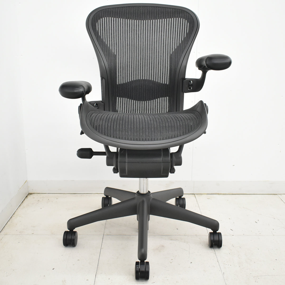 【中古】ハーマンミラー　アーロンチェア　Aサイズ　フル装備　ランバーサポート　ブラック　2025122302【中古オフィス家具】