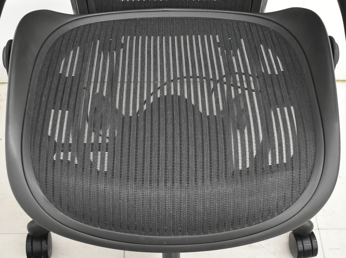 【中古】ハーマンミラー　アーロンチェア　Aサイズ　フル装備　ランバーサポート　ブラック　2025122303【中古オフィス家具】