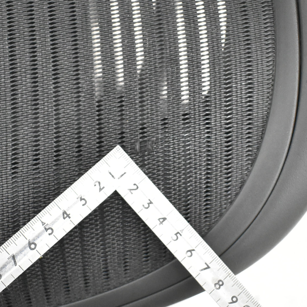 【中古】ハーマンミラー　アーロンチェア　Aサイズ　フル装備　ランバーサポート　ブラック　2025122303【中古オフィス家具】