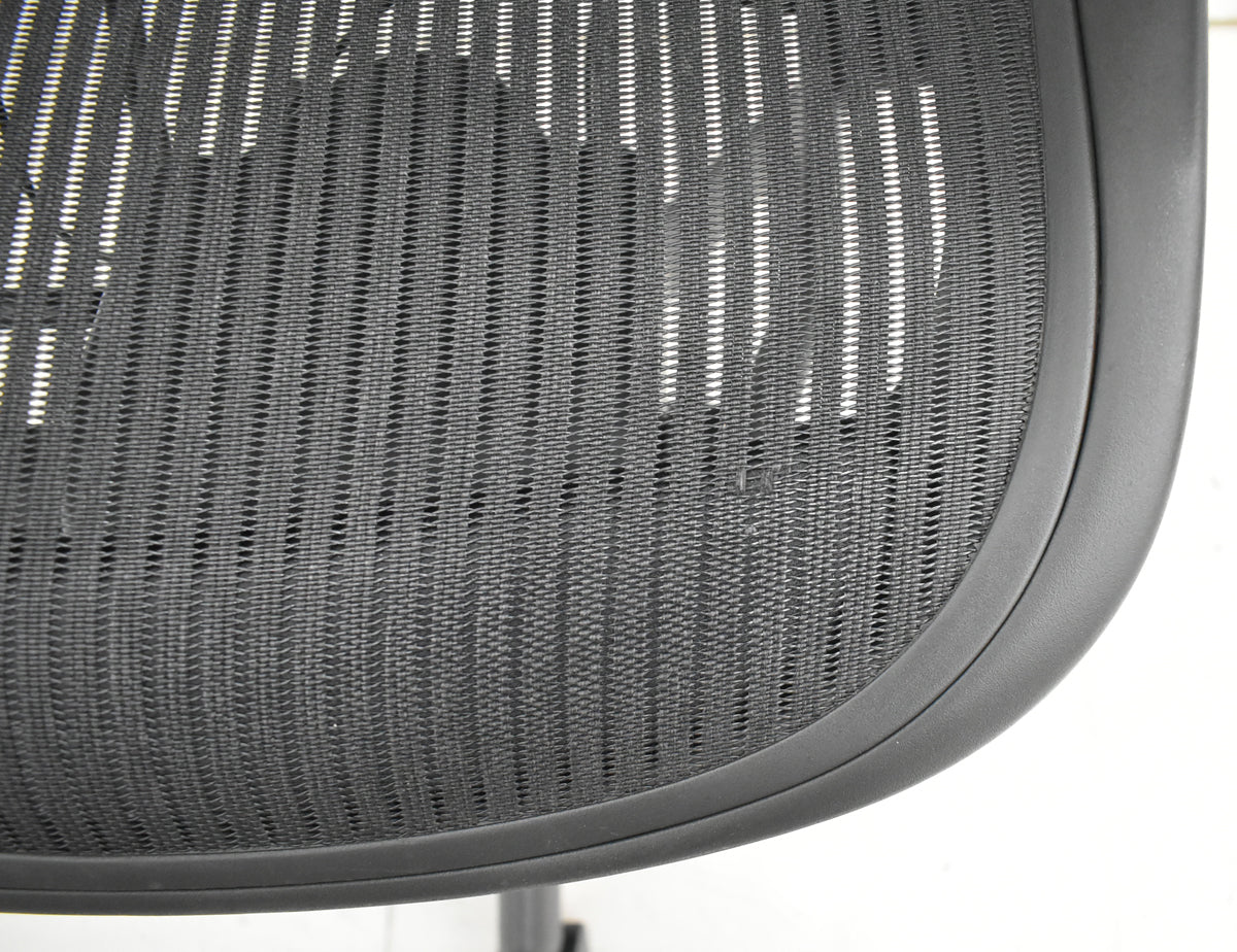 【中古】ハーマンミラー　アーロンチェア　Aサイズ　フル装備　ランバーサポート　ブラック　2025122303【中古オフィス家具】