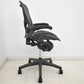 【中古】ハーマンミラー アーロンチェア　Bサイズ　フル装備　ポスチャーフィット　肘レバータイプ（肘パット新型タイプ）昇降ガス新品交換済　ブラック　2025122304【中古オフィス家具】