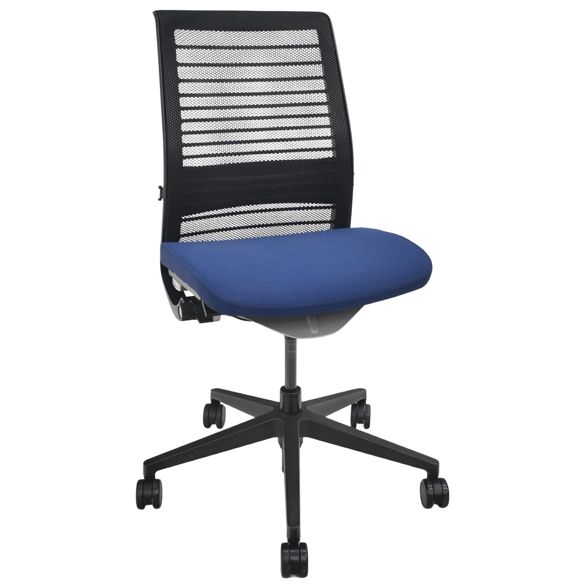 【中古】スチールケース　シンク２　肘なし　ランバーサポート（可動式）ネイビー×ブラック　2025122401【中古オフィス家具】