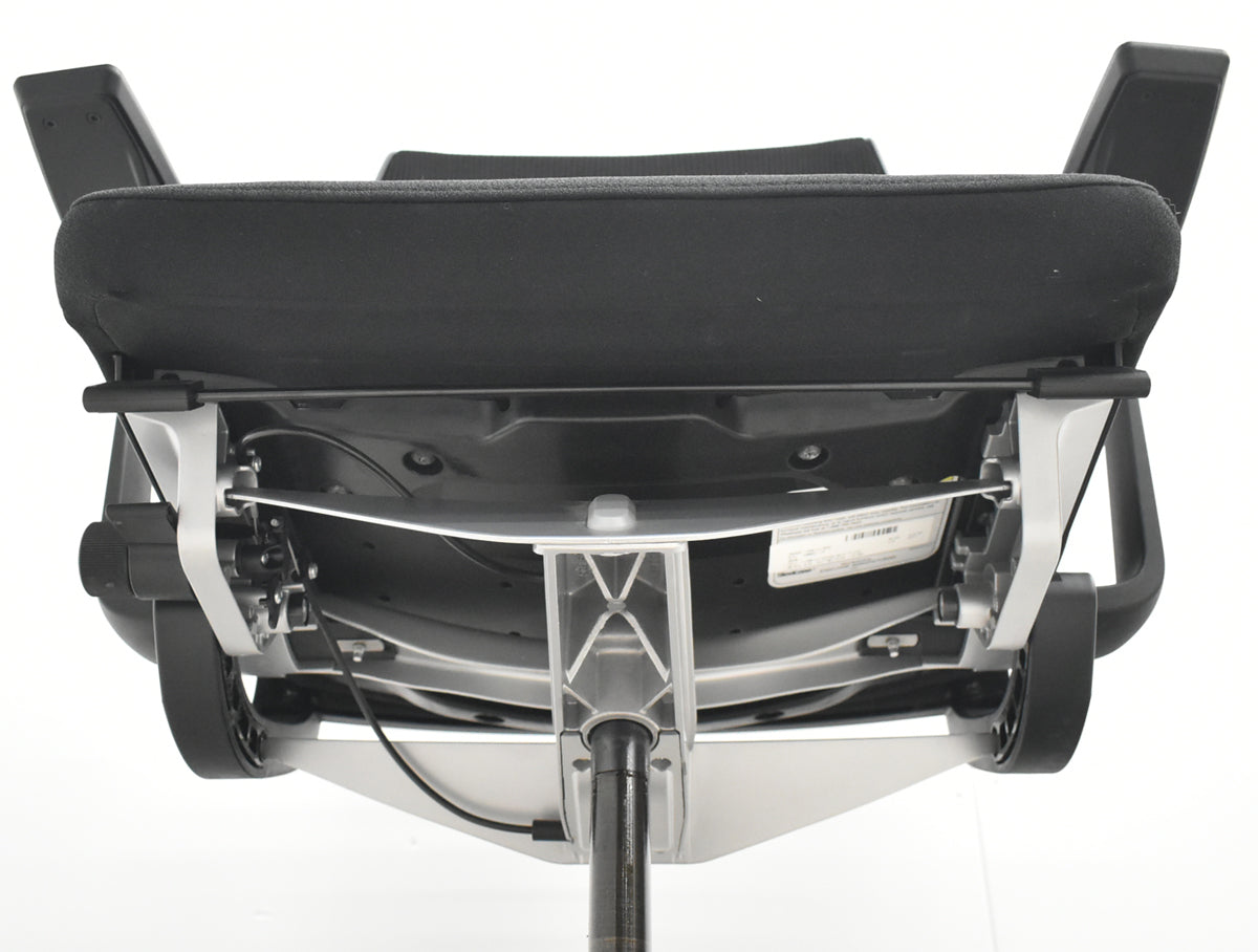 【中古】スチールケース　シンク２　固定肘　ランバーサポート（固定式）ブラック　2025122402【中古オフィス家具】