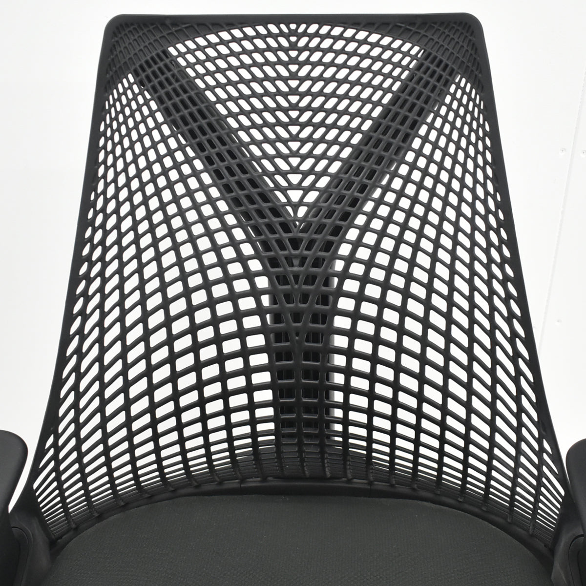 【中古】ハーマンミラー　セイルチェア　可動肘　前傾機能　2019年製　オリーブ　2025122501【中古オフィス家具】