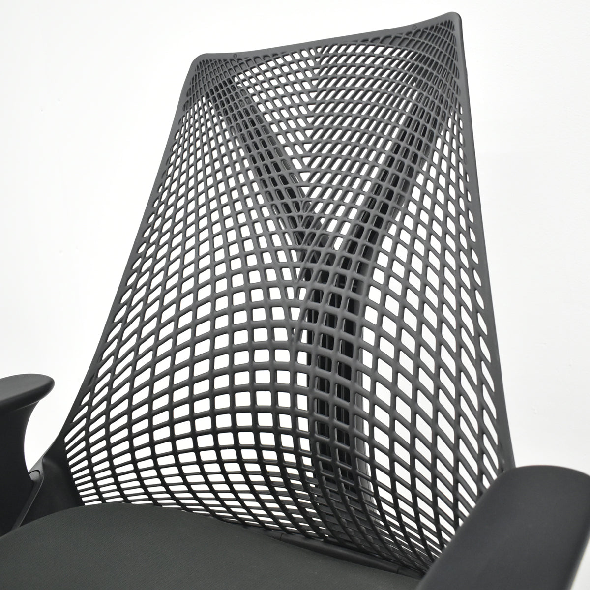 【中古】ハーマンミラー　セイルチェア　可動肘　前傾機能　2018年製　オリーブ　2025122502【中古オフィス家具】