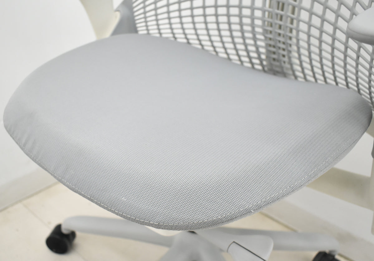 【中古】ハーマンミラー　セイルチェア　可動肘　前傾機能　グレー　2025122504【中古オフィス家具】