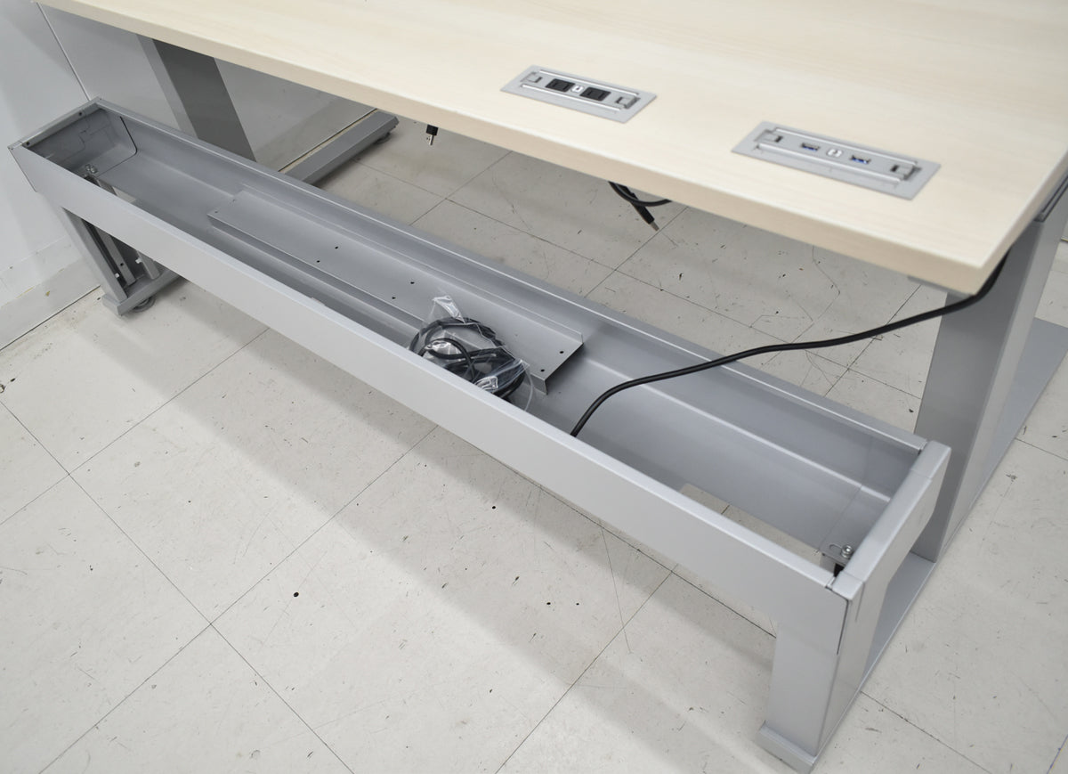 【中古】オカムラ　スイフト　電動昇降デスク　デスクトップパネル付　ボタンタイプ（インジケーター、メモリー機能付）スムースフォルムエッジ　幅1550　2025122902【中古オフィス家具】