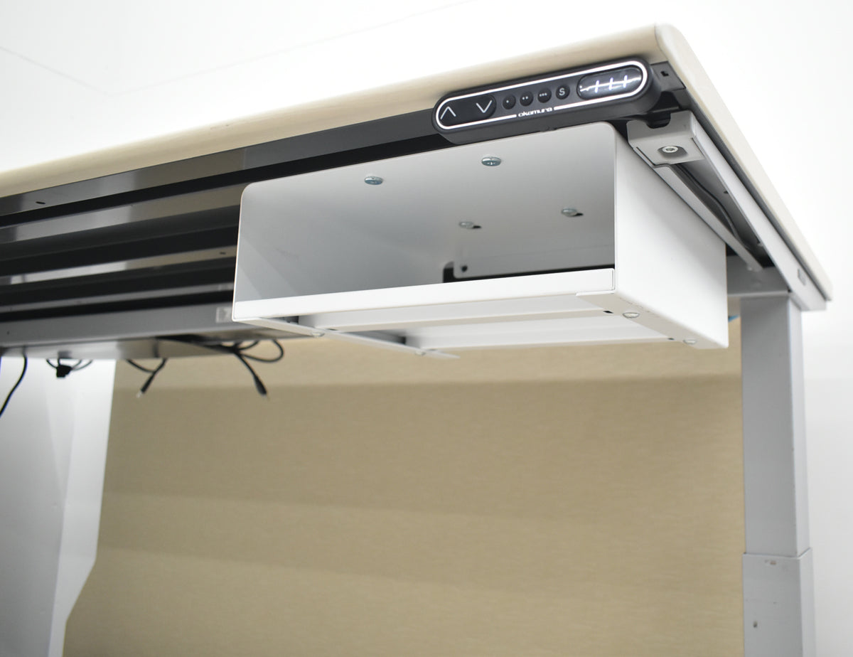 【中古】オカムラ　スイフト　電動昇降デスク　デスクトップパネル付　ボタンタイプ（インジケーター、メモリー機能付）スムースフォルムエッジ　幅1550　2025122902【中古オフィス家具】