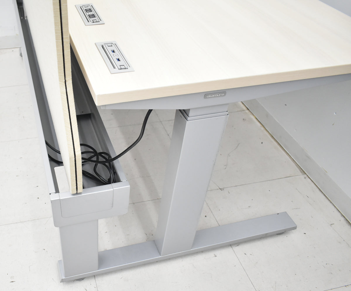 【中古】オカムラ　スイフト　電動昇降デスク　デスクトップパネル付　ボタンタイプ（インジケーター、メモリー機能付）スムースフォルムエッジ　幅1550　2025122902【中古オフィス家具】