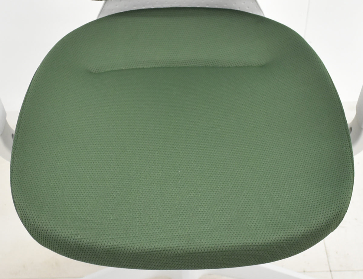 【中古】コクヨ　イング　可動肘　バーチカルタイプ　ハンガー　2020年製　グリーン　2026010602【中古オフィス家具】