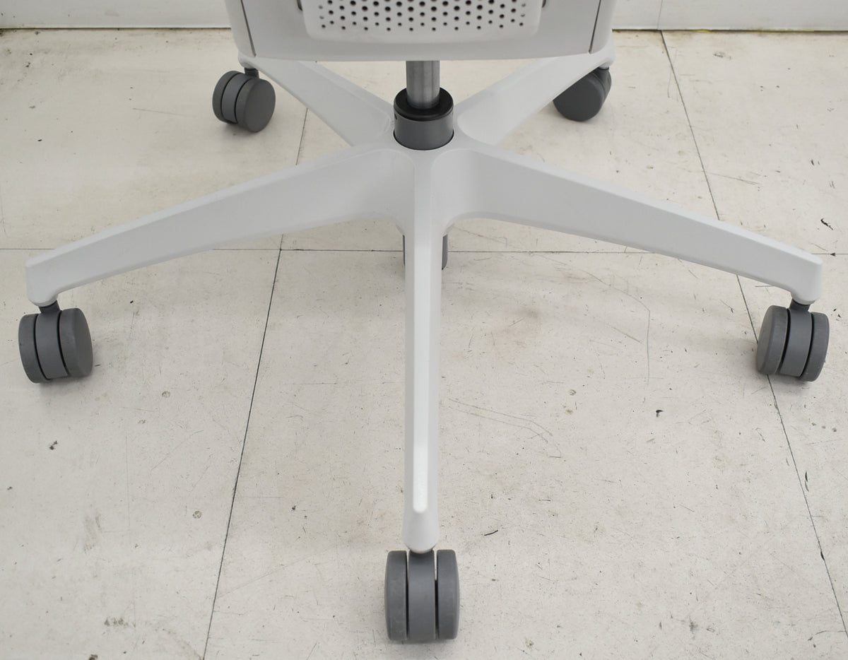 【中古】コクヨ　イング　可動肘　バーチカルタイプ　ハンガー　2020年製　グリーン　2026010602【中古オフィス家具】