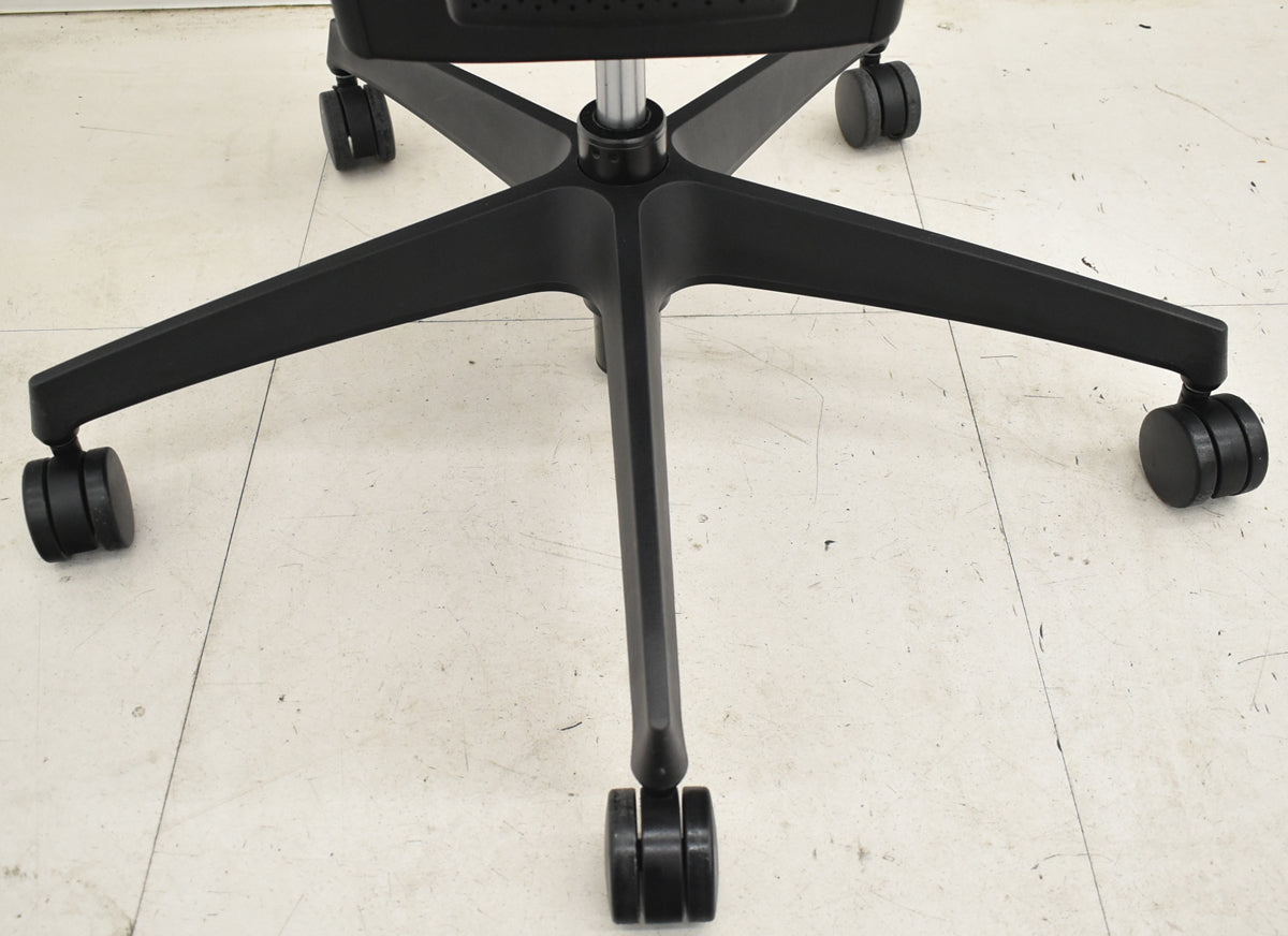 【中古】コクヨ　イング　固定肘　バーチカルタイプ　アッシュピンク　2026010603【中古オフィス家具】