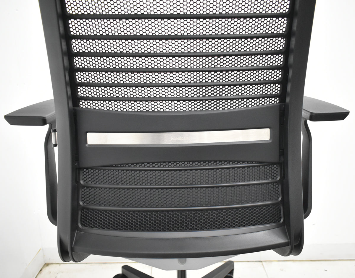 【中古】スチールケース　シンク２　固定肘　ランバーサポート　2026010606【中古オフィス家具】
