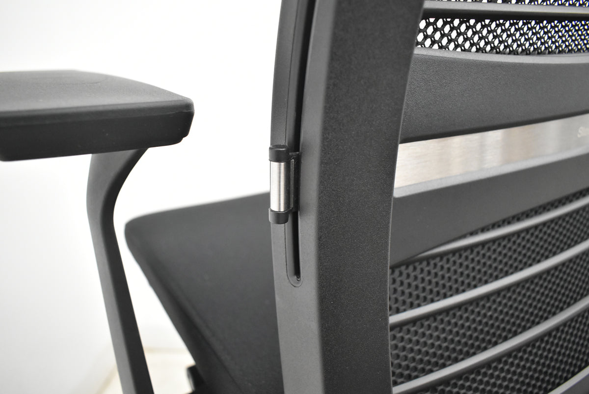 【中古】スチールケース　シンク２　固定肘　ランバーサポート　2026010606【中古オフィス家具】