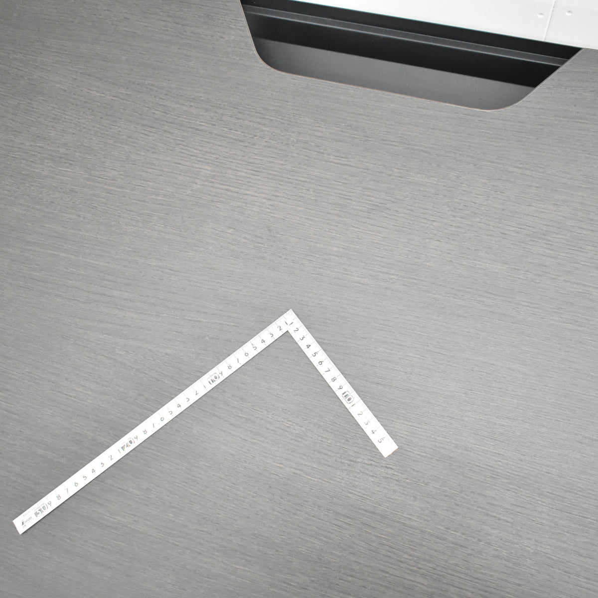 【中古】コクヨ　シークエンス　電動昇降デスク　ベーシックレバータイプ　船底天板　2021年製　幅1150　2026010803【中古オフィス家具】