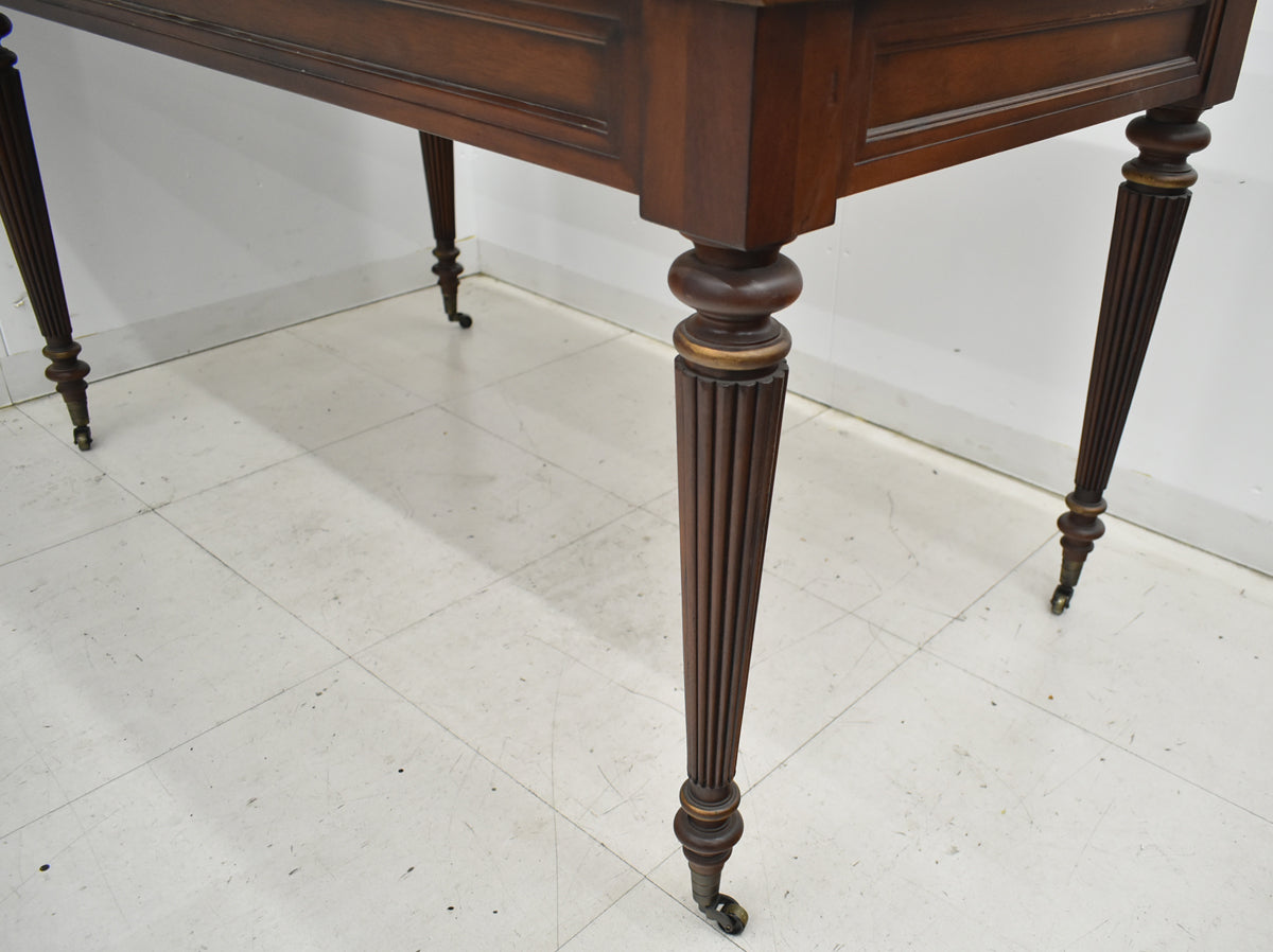 【中古】ドレクセルヘリテイジ　ライティングデスク　アンティーク　幅1345　木製　2026011601【中古オフィス家具】