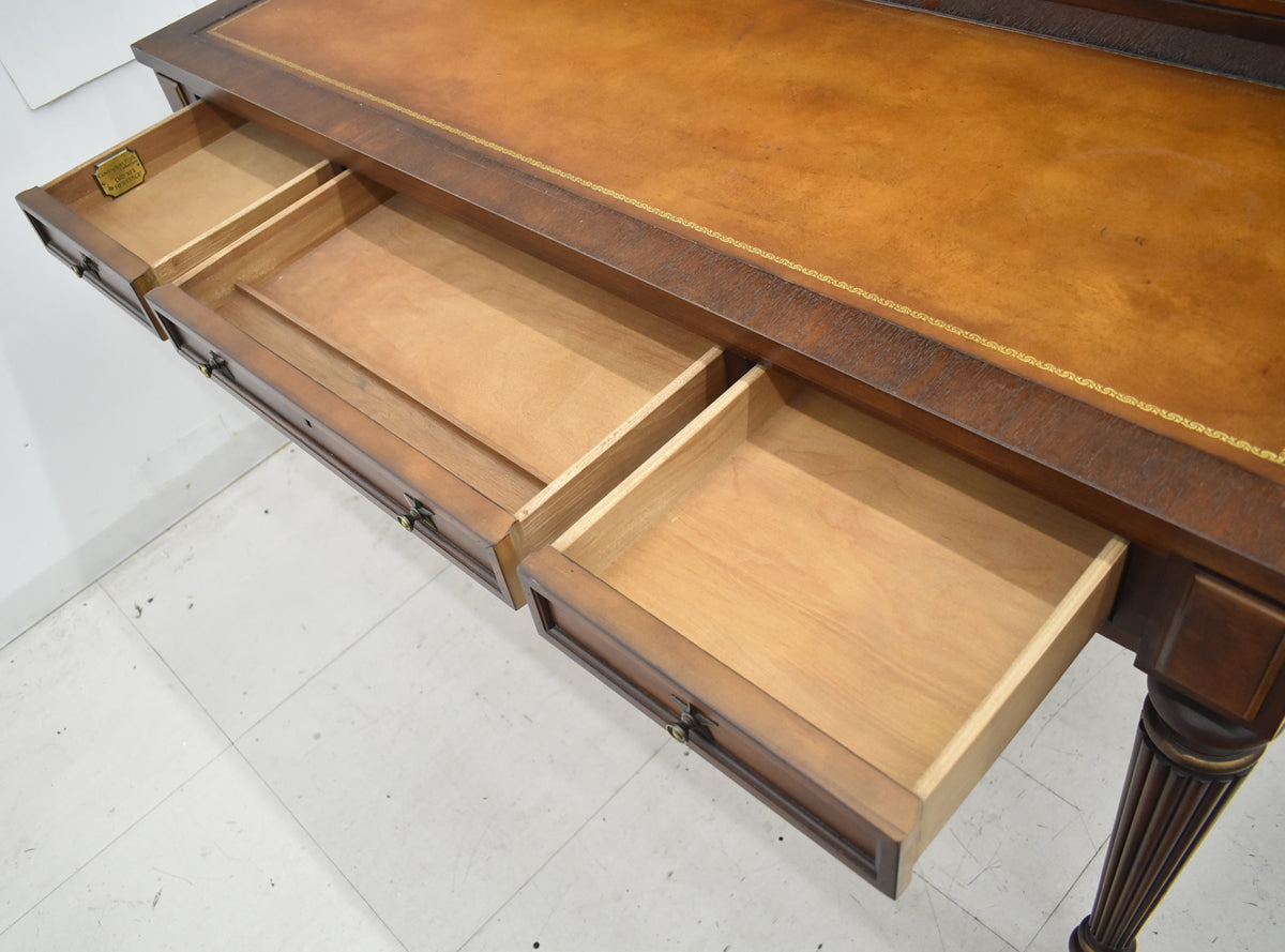 【中古】ドレクセルヘリテイジ　ライティングデスク　アンティーク　幅1345　木製　2026011601【中古オフィス家具】