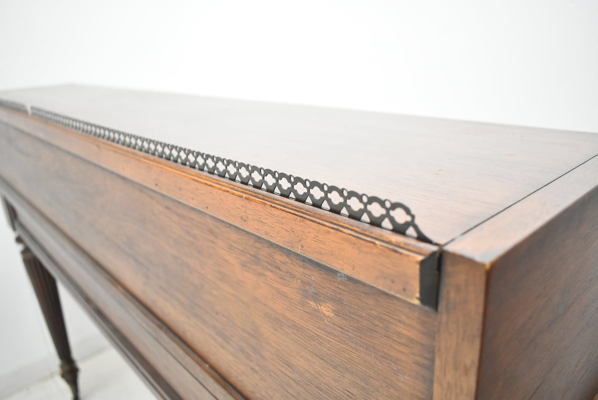 【中古】ドレクセルヘリテイジ　ライティングデスク　アンティーク　幅1345　木製　2026011601【中古オフィス家具】