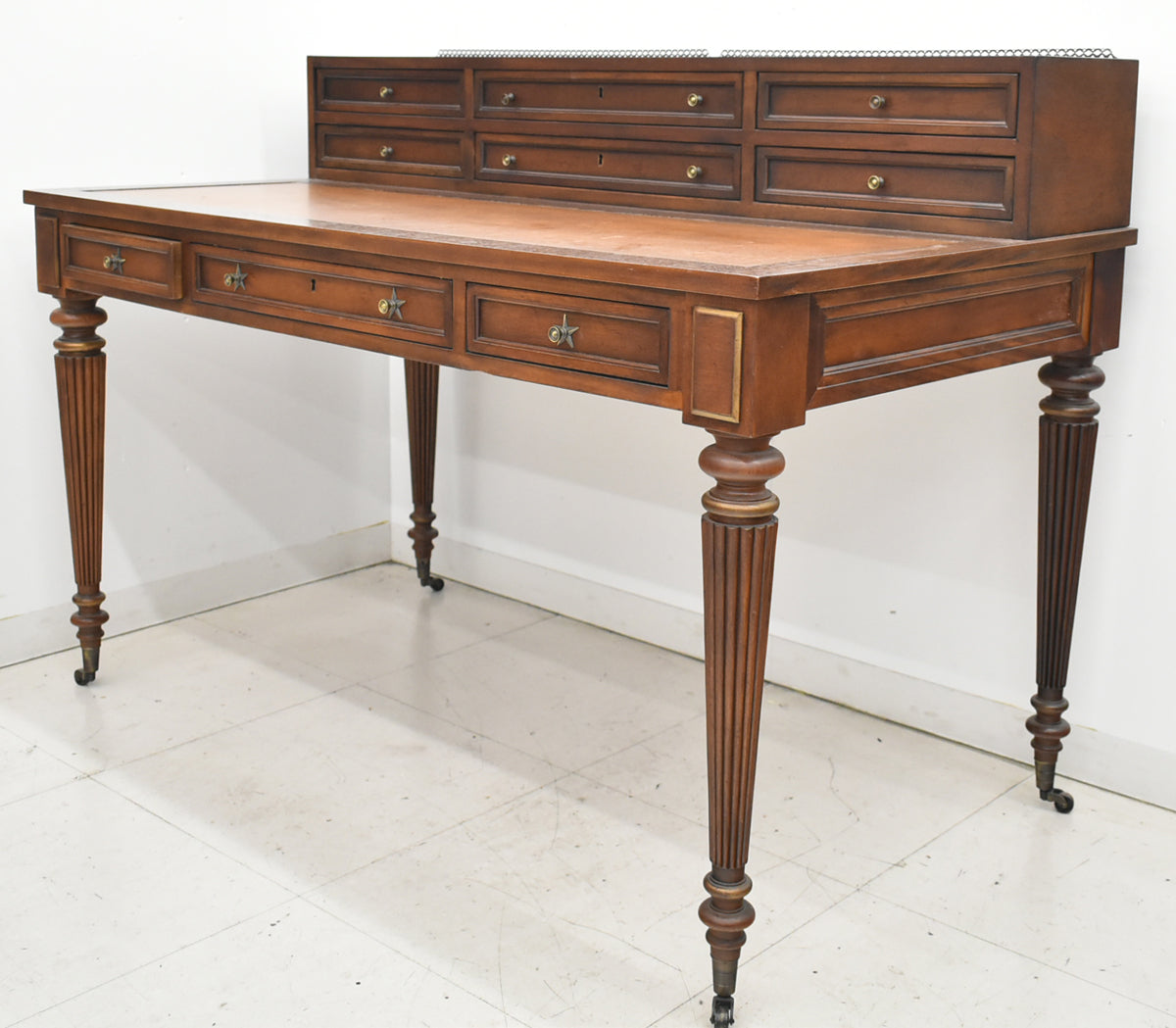 【中古】ドレクセルヘリテイジ　ライティングデスク　アンティーク　幅1345　木製　2026011602【中古オフィス家具】