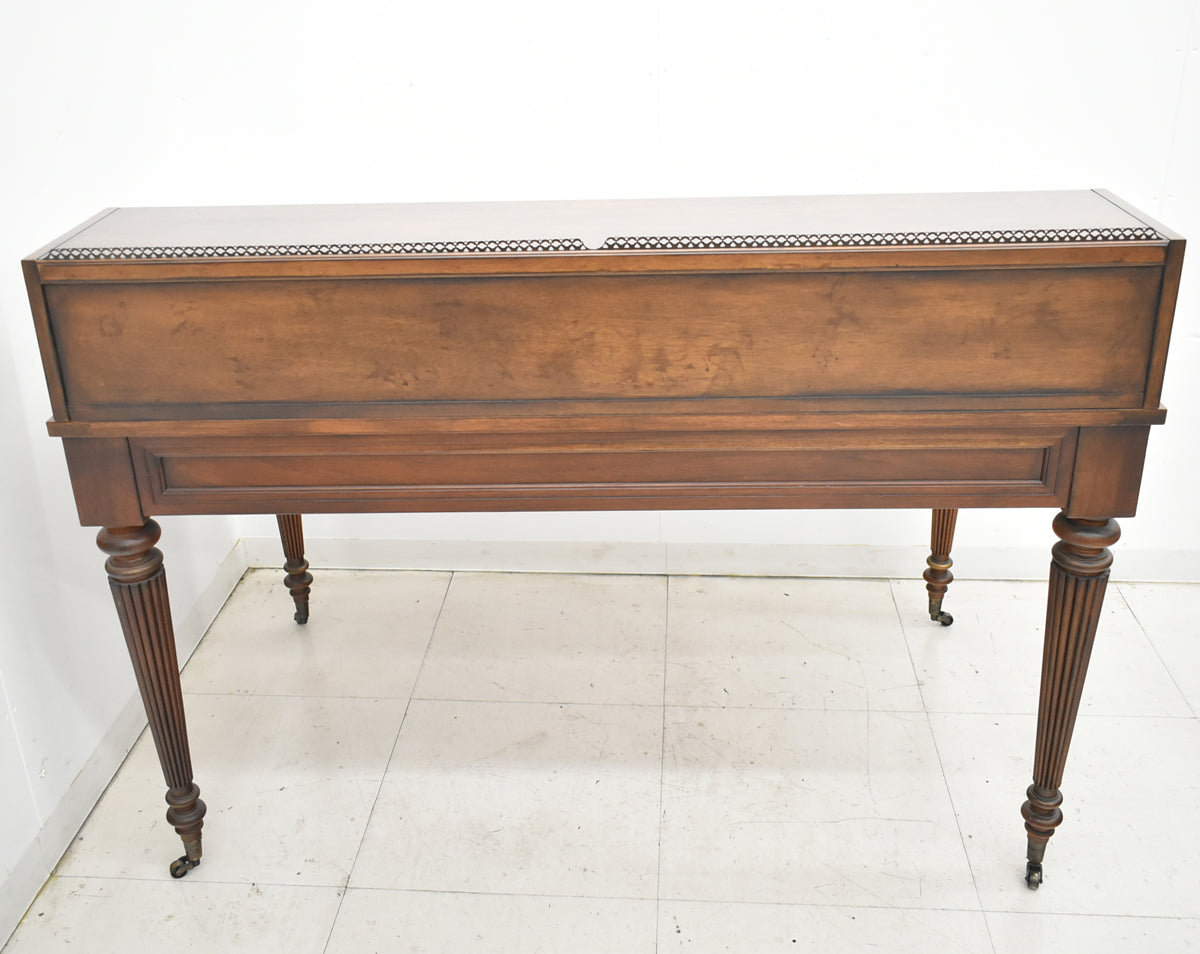 【中古】ドレクセルヘリテイジ　ライティングデスク　アンティーク　幅1345　木製　2026011602【中古オフィス家具】