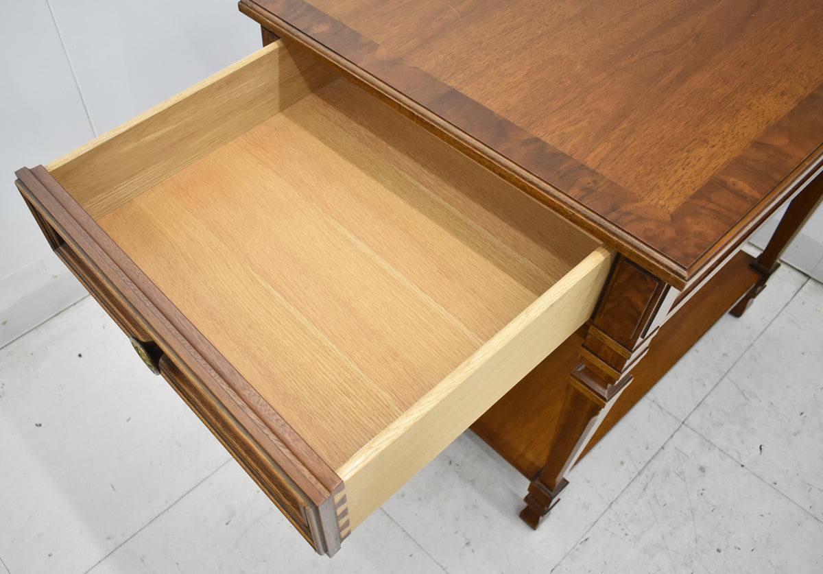 【中古】ドレクセルヘリテイジ　フランチェスカ　エンドテーブル　サイドテーブル　幅585　木製　2026011604【中古オフィス家具】