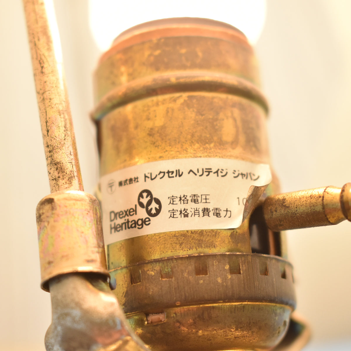 【中古】ドレクセルヘリテイジ　テーブルランプ　卓上照明　直径460　ガラス　2026011901【中古オフィス家具】